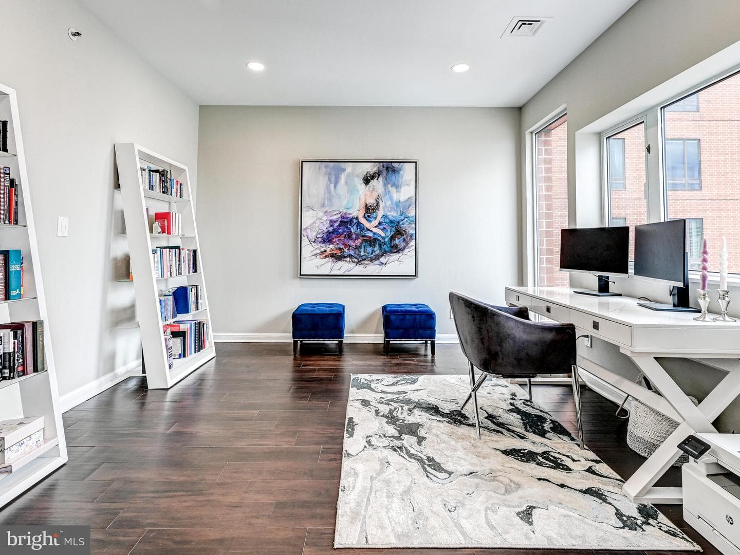 10 E Lee Street #2402 photo 33