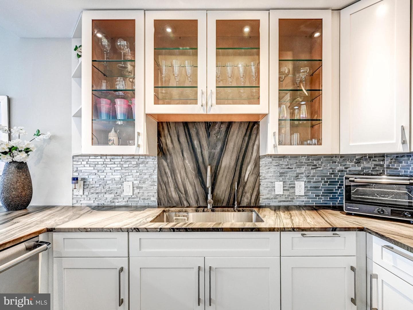 10 E Lee Street #2402 photo 6