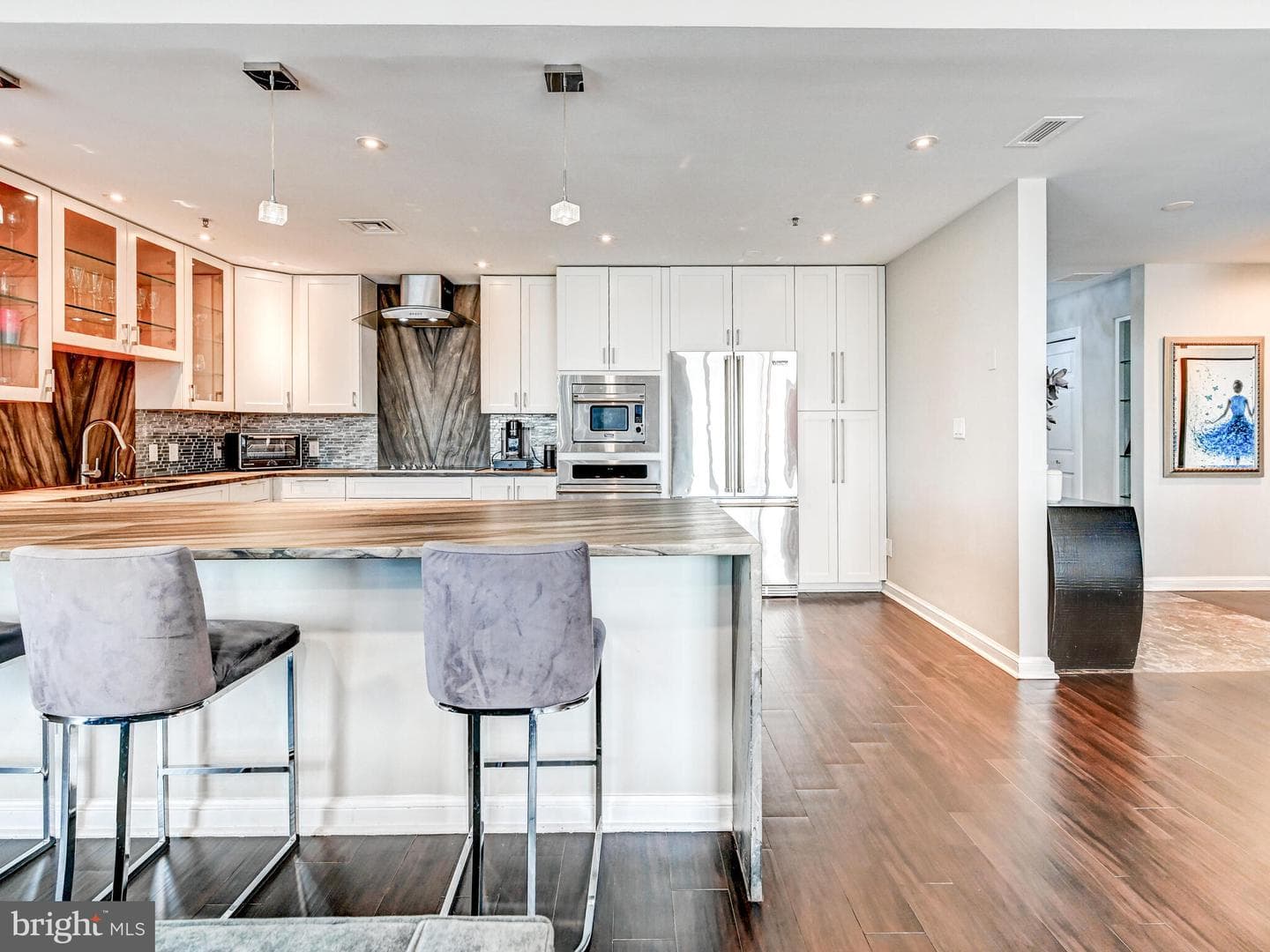 10 E Lee Street #2402 photo 9