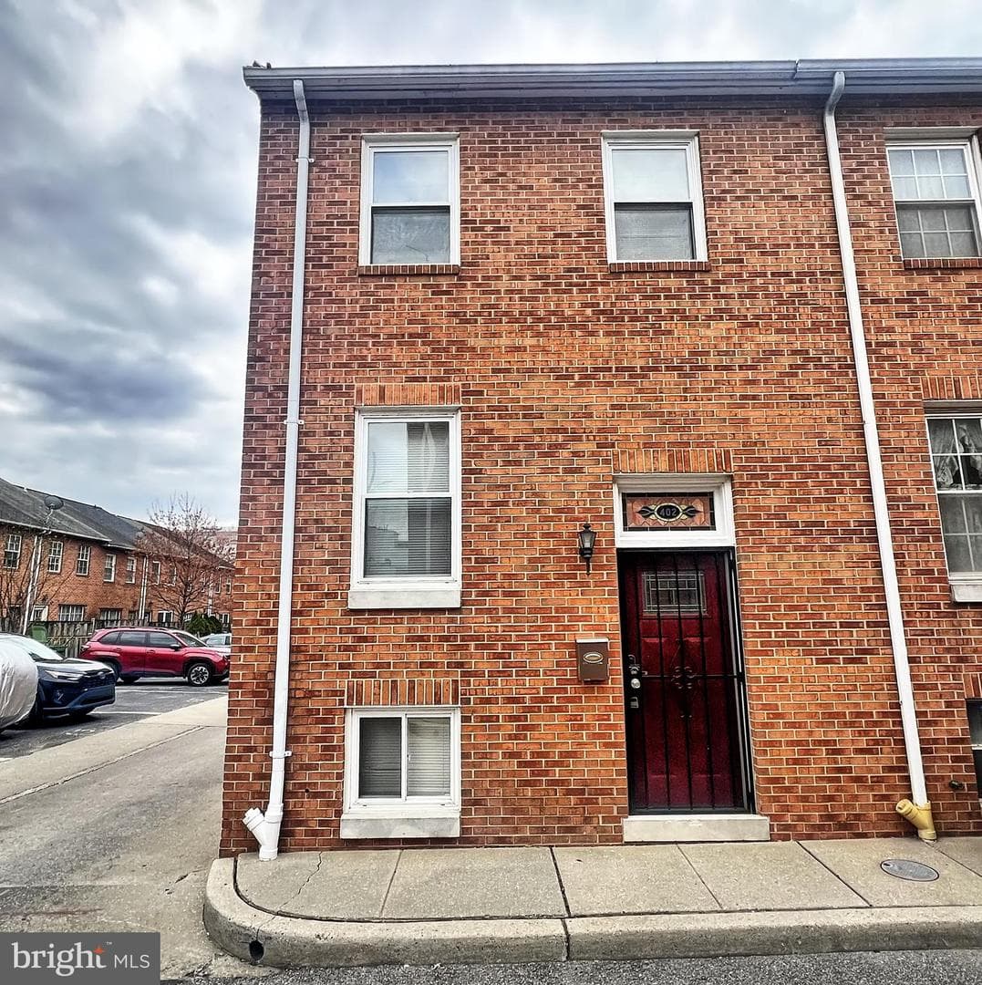402 N Chapel Street, Baltimore