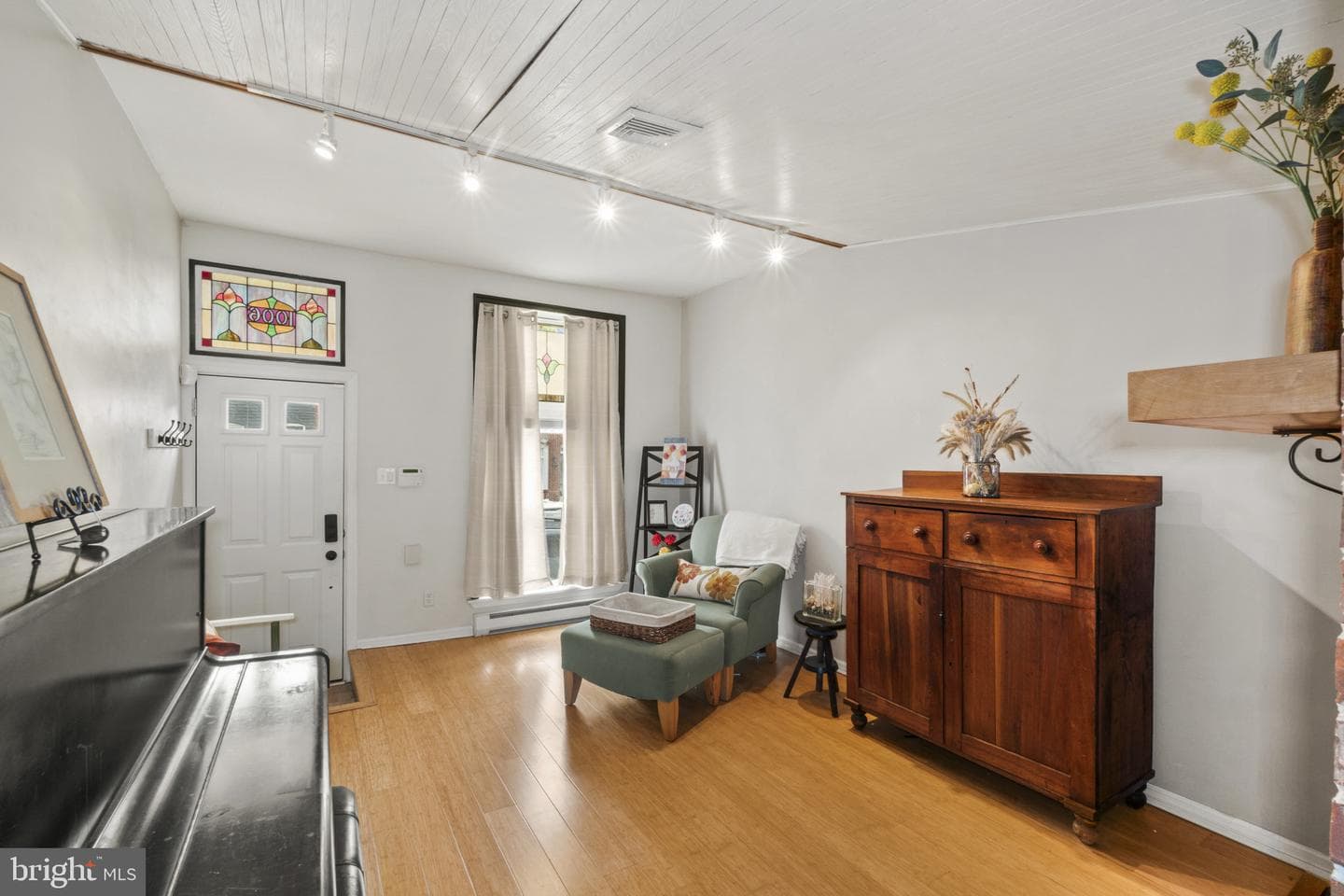 1006 S East Avenue photo 5