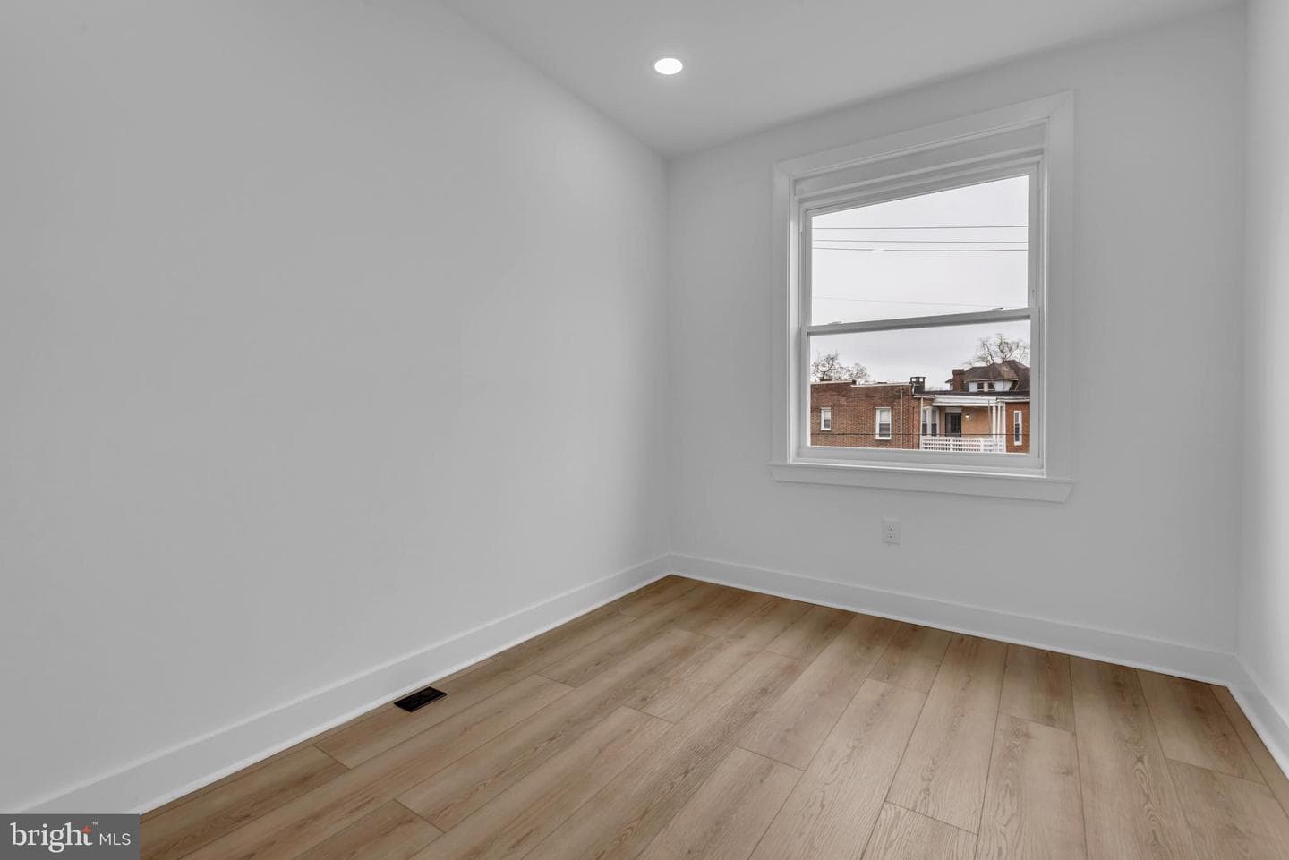 3804 Woodhaven Avenue photo 30