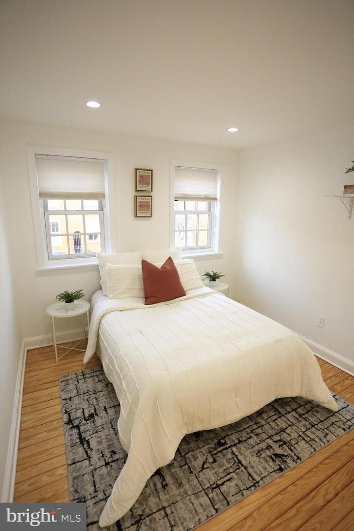 29 E Henrietta Street photo 10