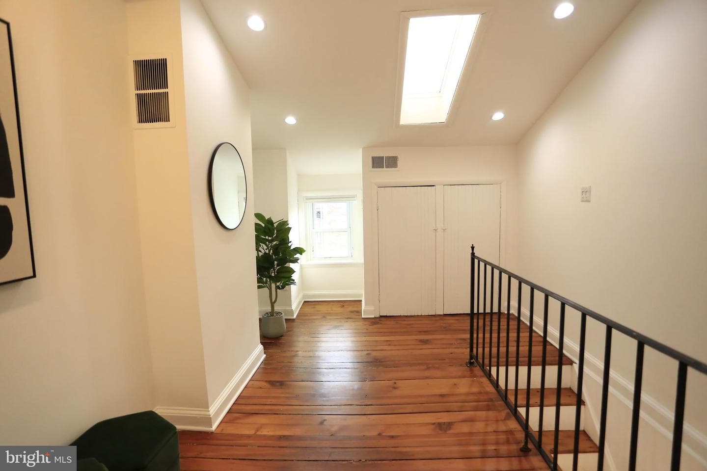 29 E Henrietta Street photo 18