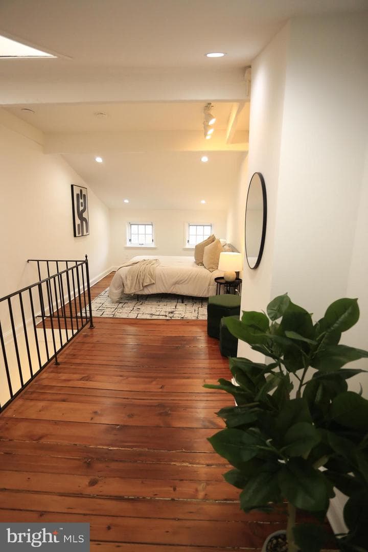 29 E Henrietta Street photo 19