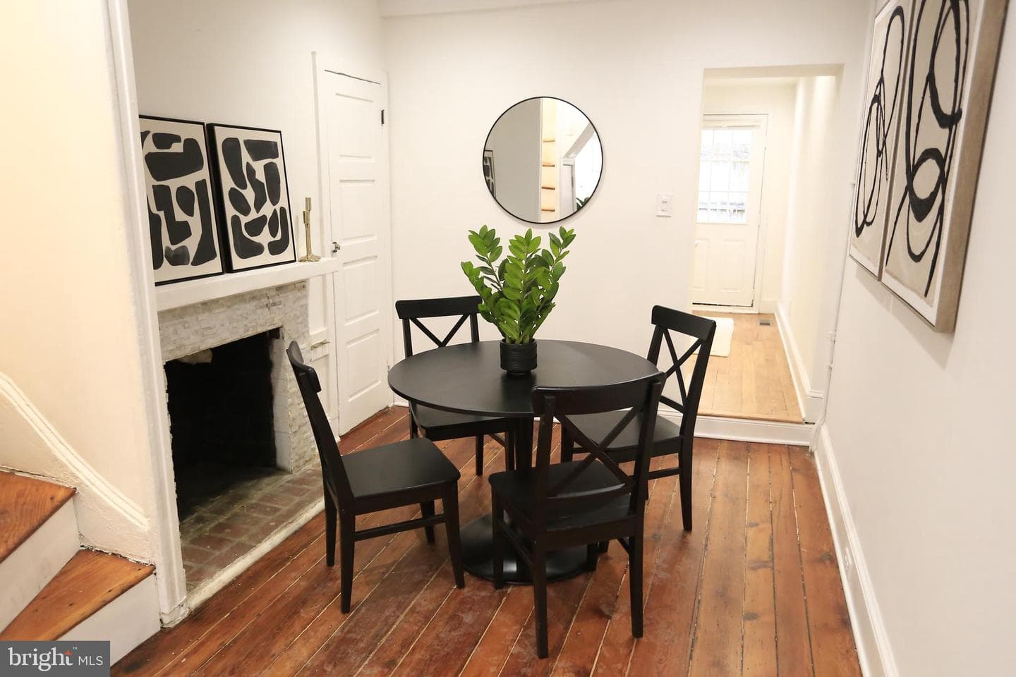 29 E Henrietta Street photo 6