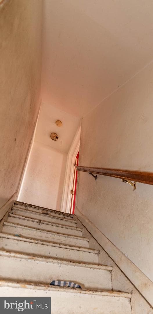 1627 S Hanover Street photo 17