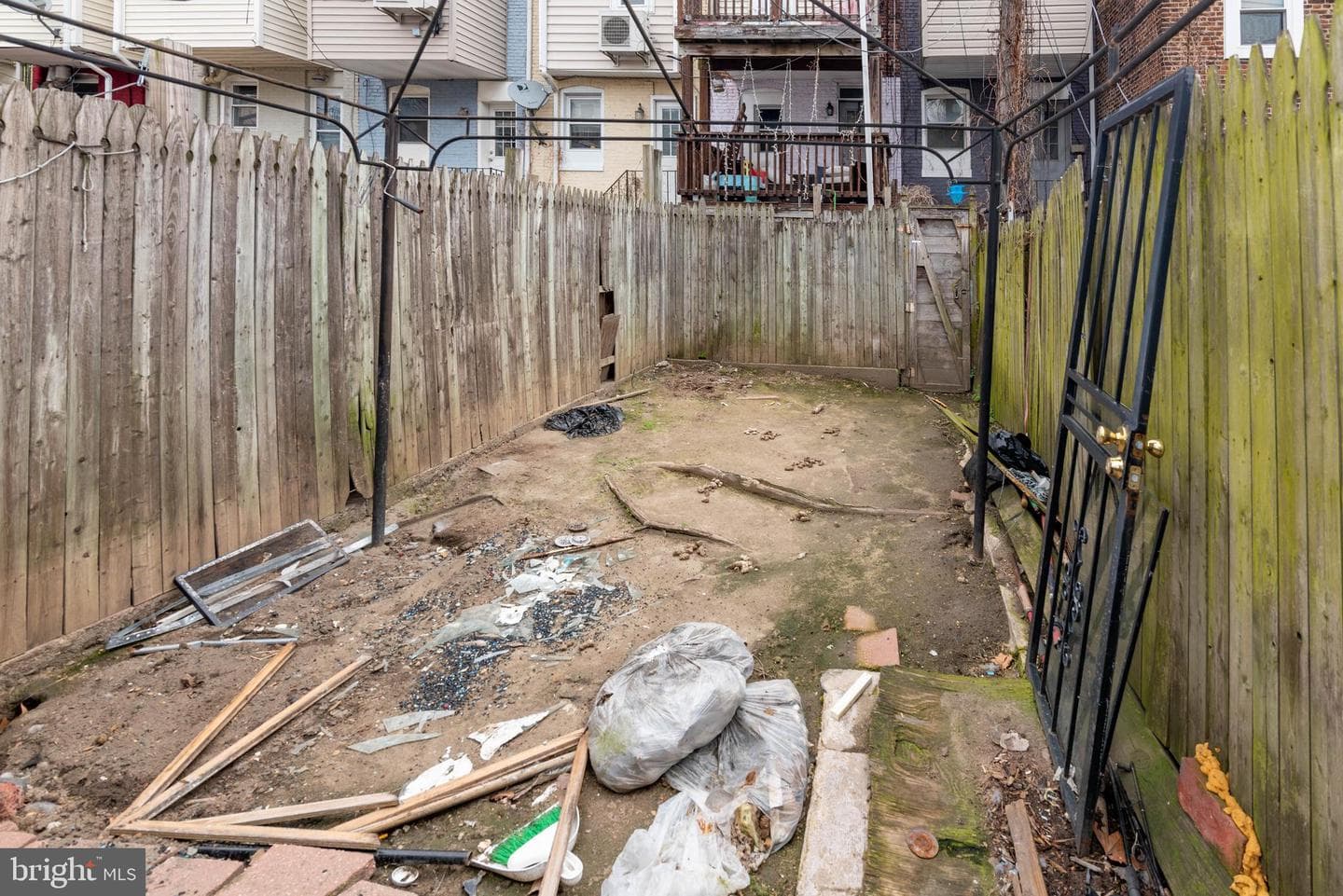 1627 S Hanover Street photo 30