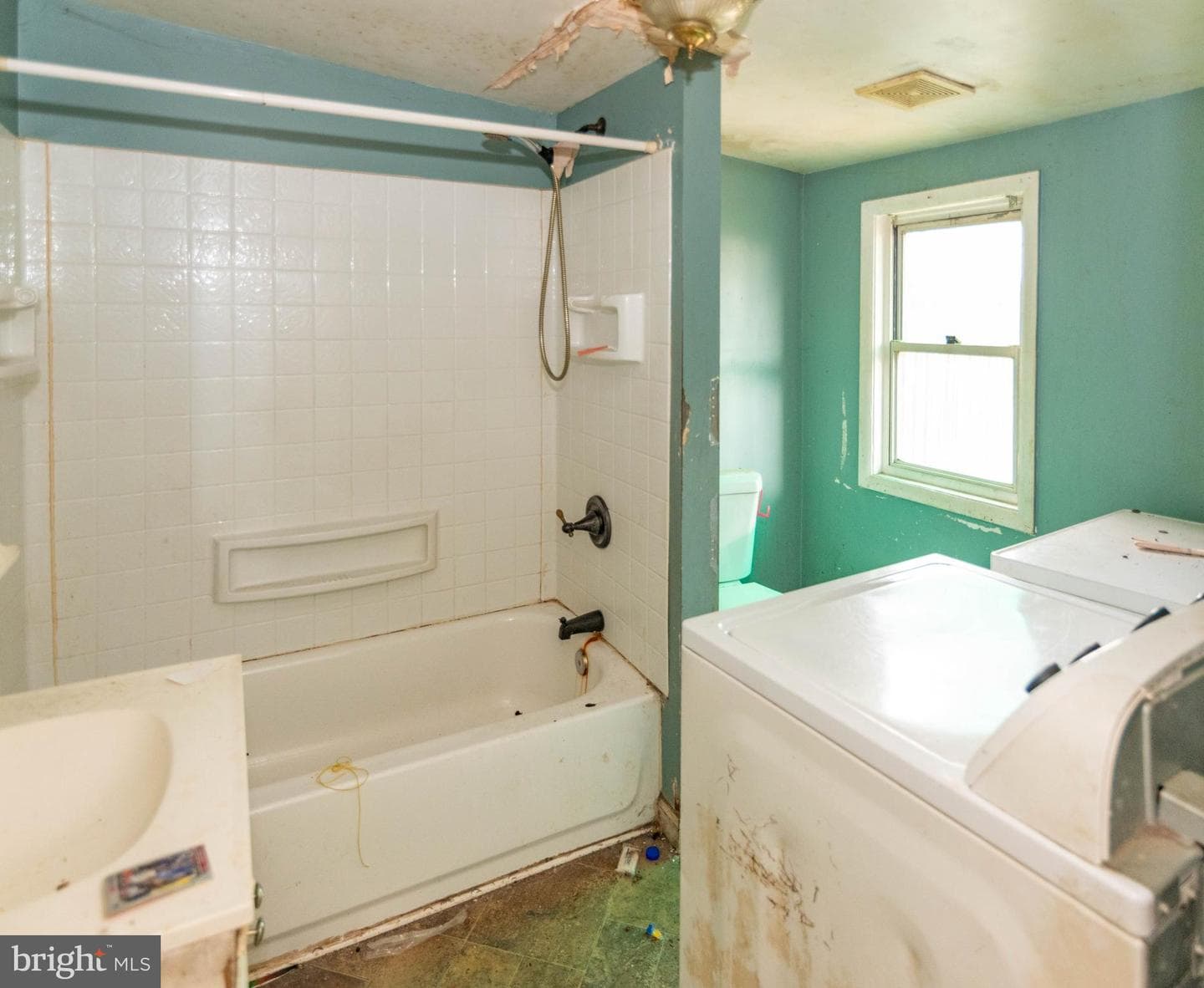 1627 S Hanover Street photo 9