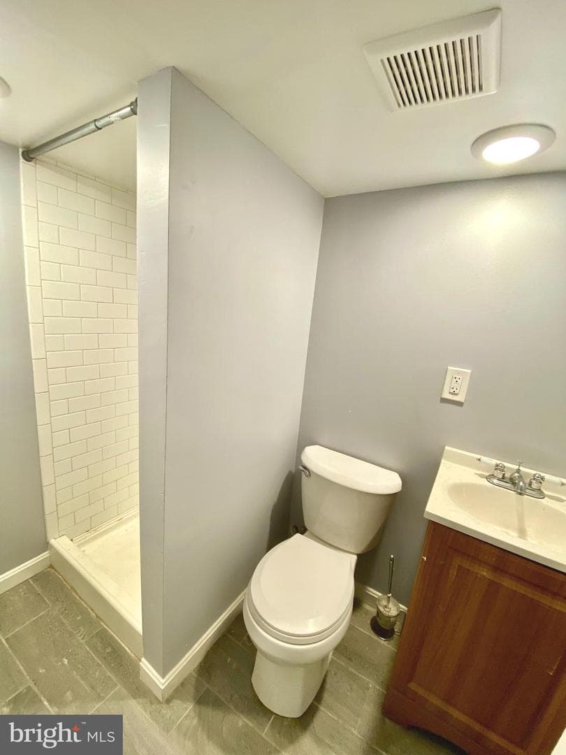 746 Linnard Street photo 26