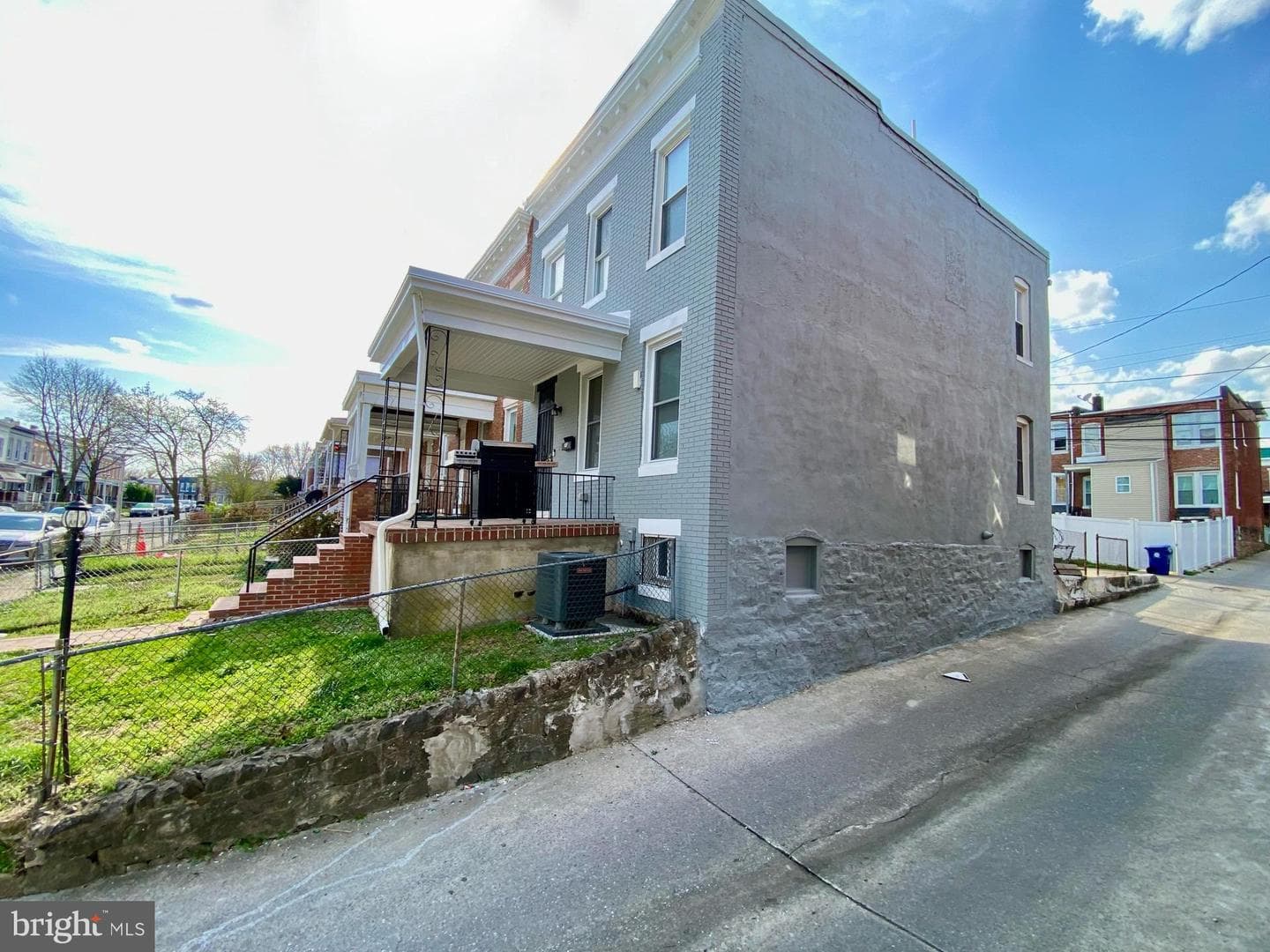 746 Linnard Street photo 31