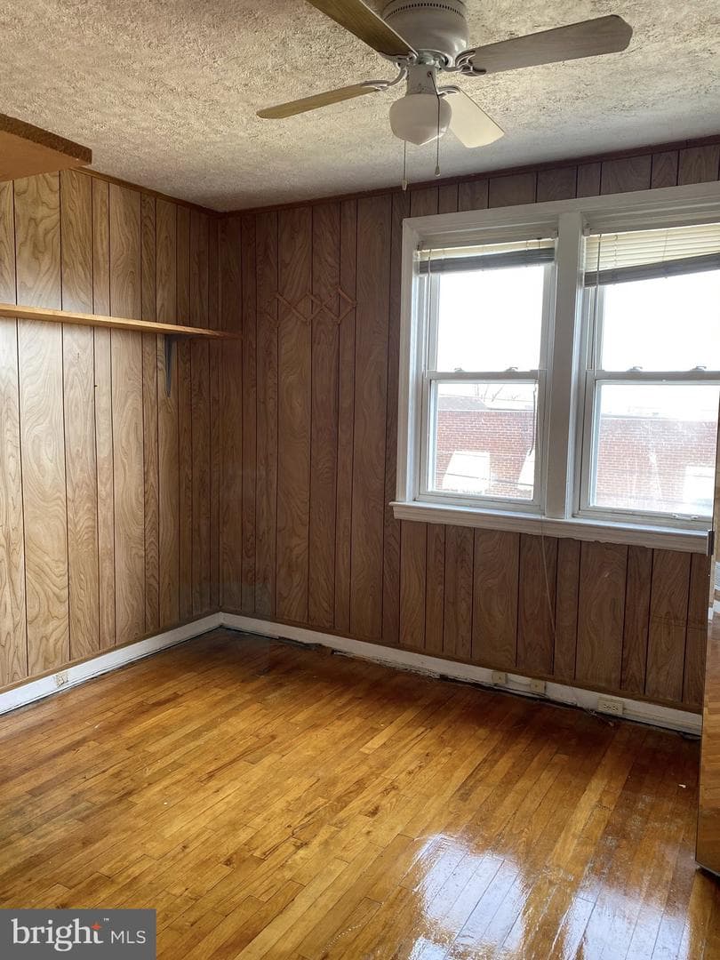 335 N Grantley Street photo 5