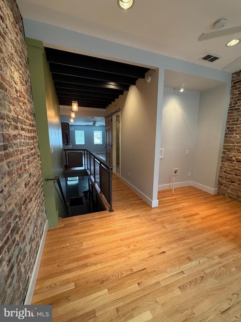 2346 Sidney Avenue photo 9