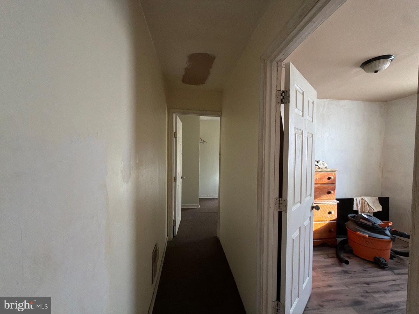 33 S Calverton Road photo 15