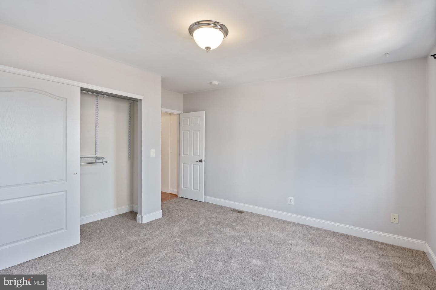 1726 Johnson Street photo 16