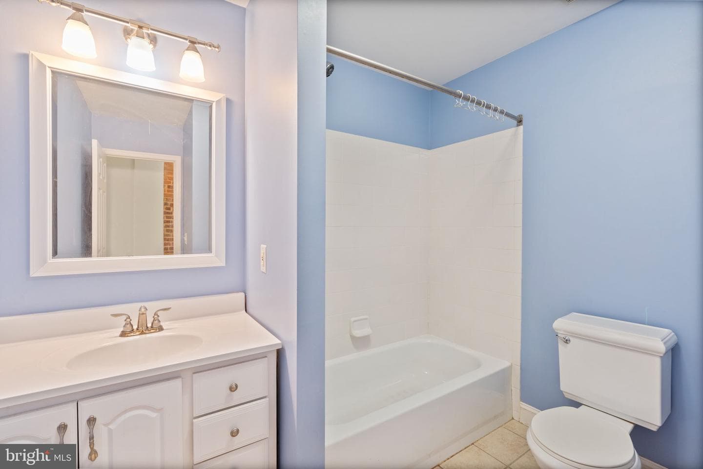 1726 Johnson Street photo 17