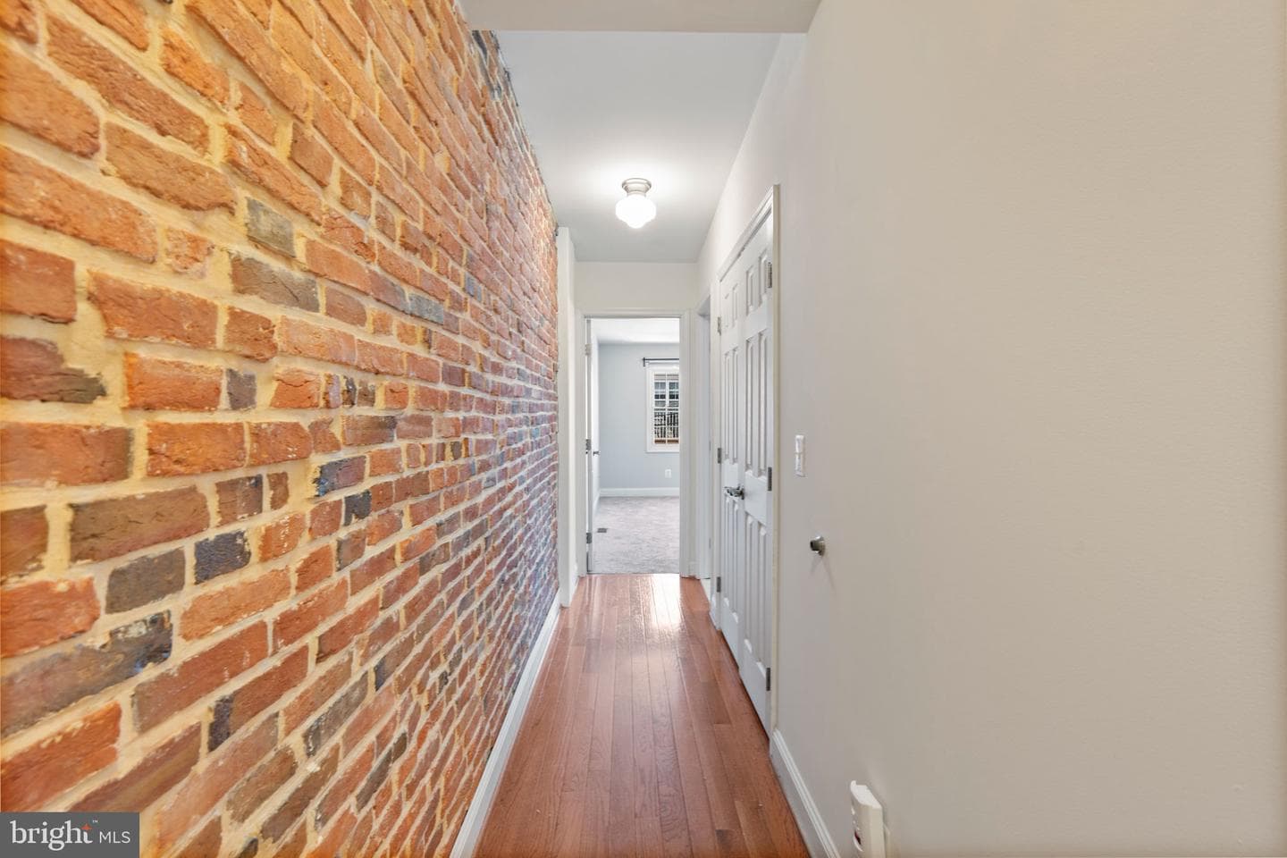 1726 Johnson Street photo 19