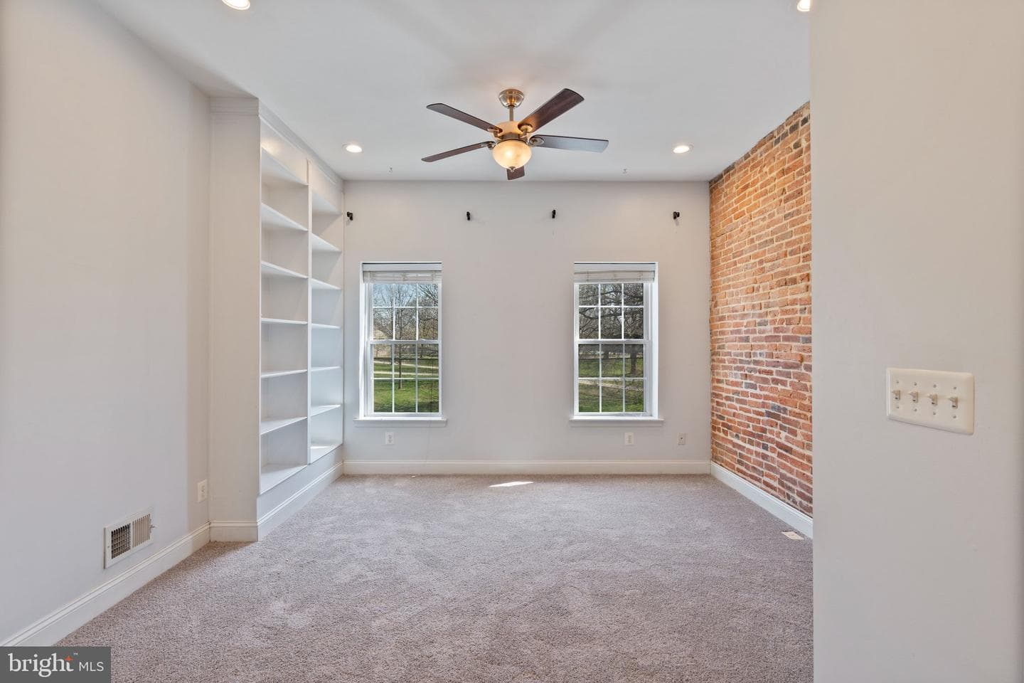 1726 Johnson Street photo 23