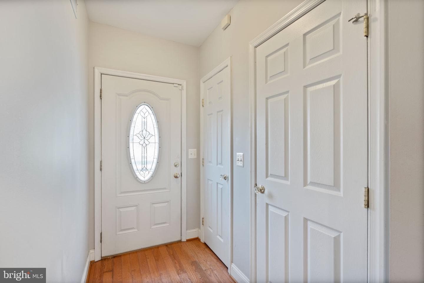 1726 Johnson Street photo 3