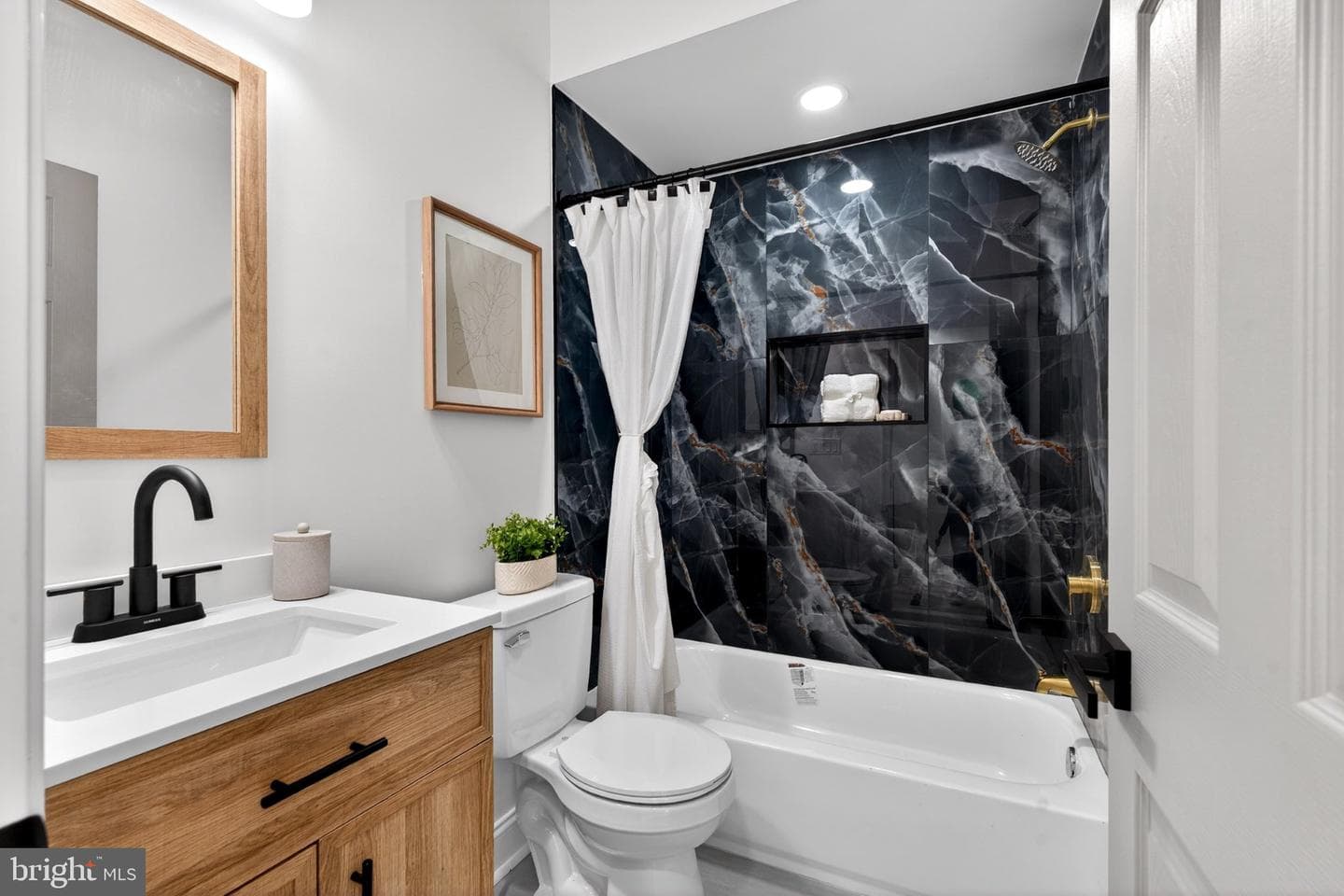 849 N Bentalou Street photo 16