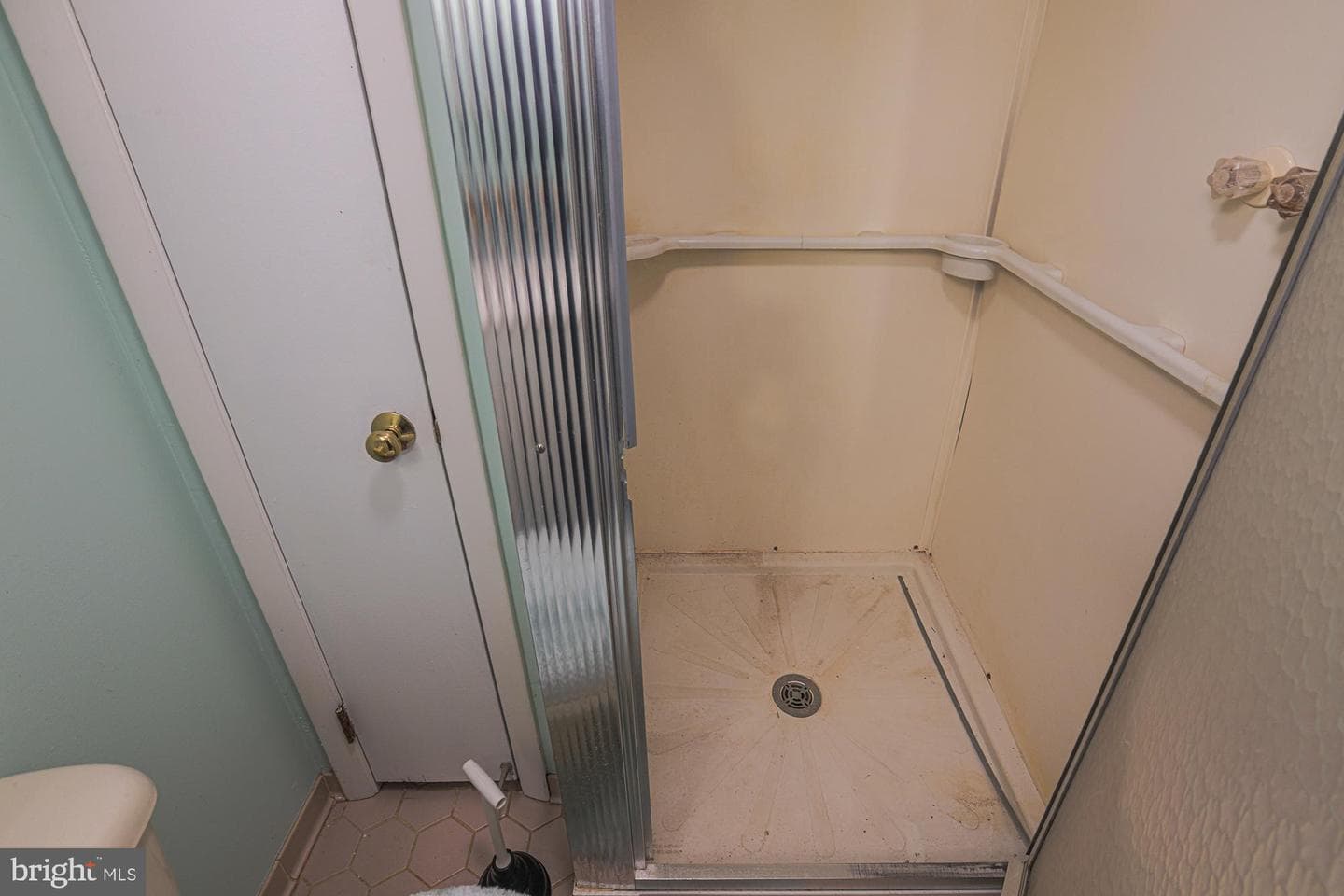 6105 Walther Avenue photo 21