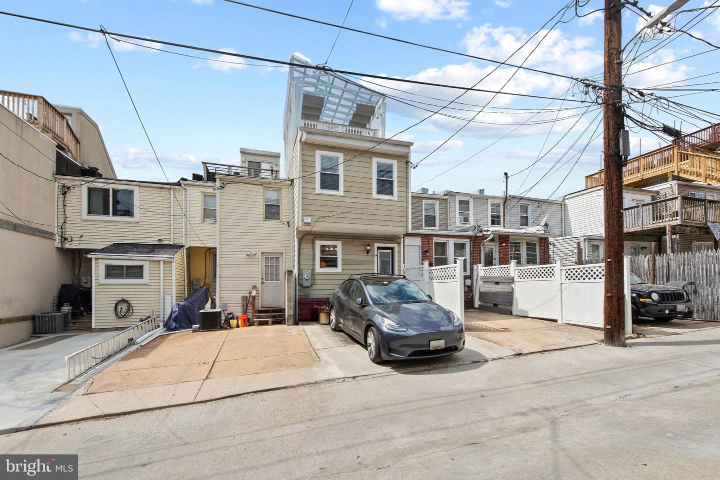 935 S Bouldin Street photo 35