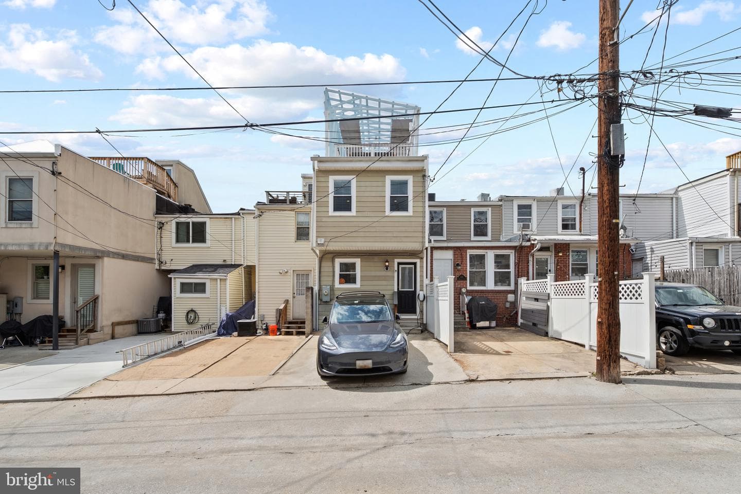 935 S Bouldin Street photo 4