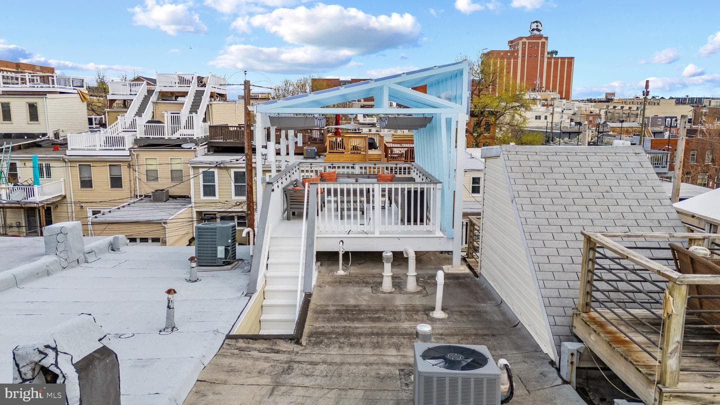 935 S Bouldin Street photo 42