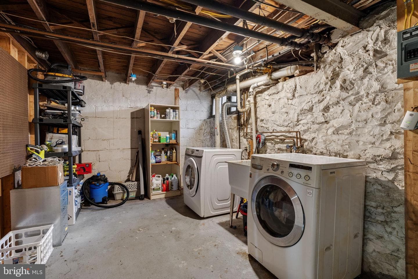 706 E Lake Avenue photo 38