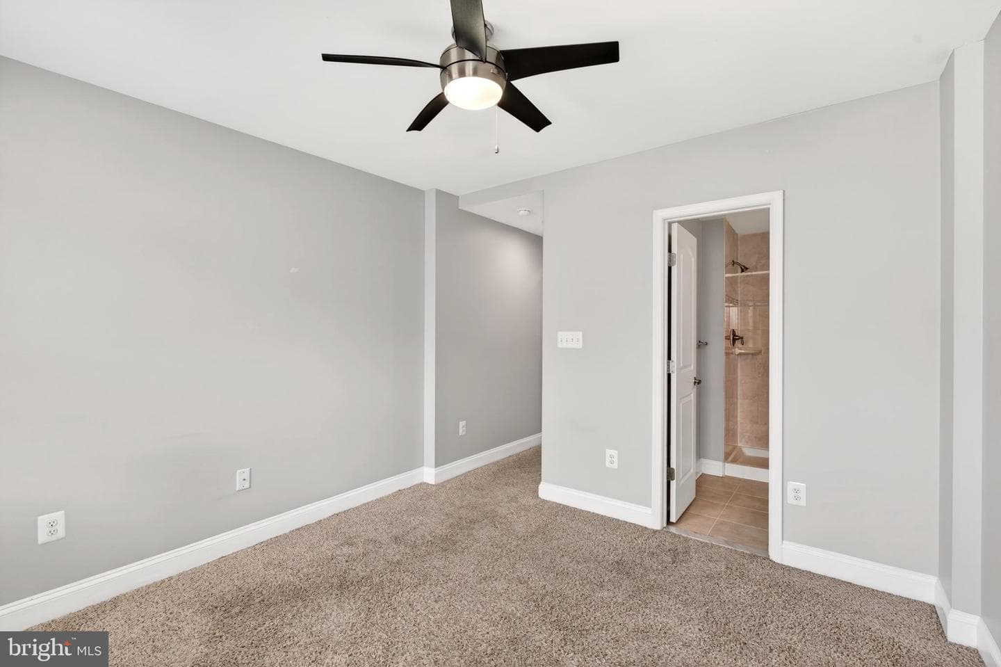 508 S Lakewood Avenue photo 33