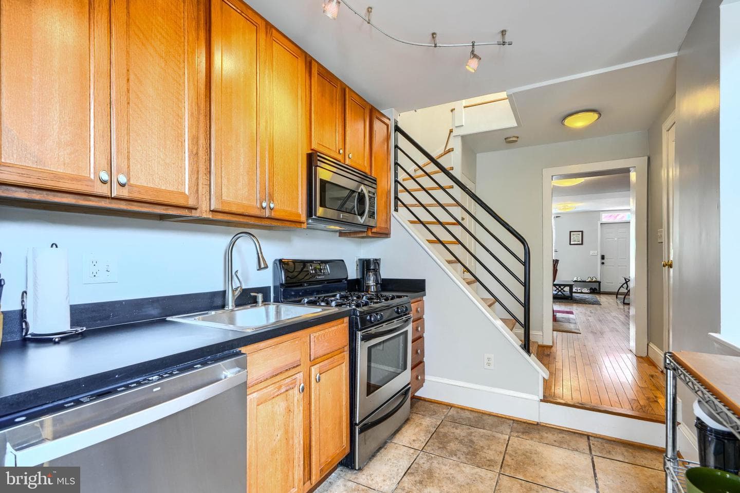 110 E Randall Street E photo 19
