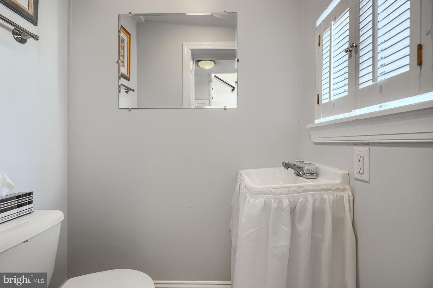 110 E Randall Street E photo 23
