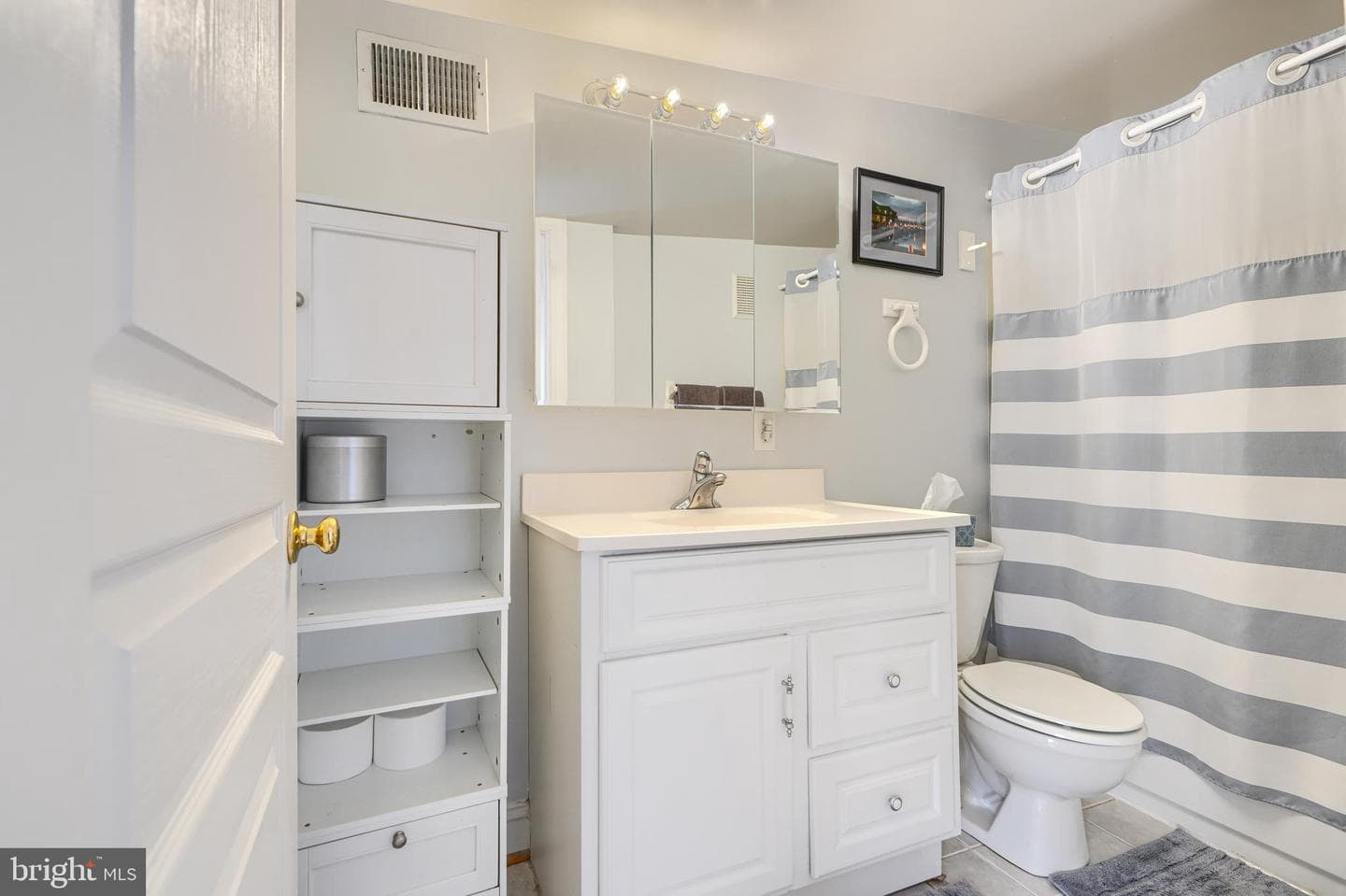 110 E Randall Street E photo 37
