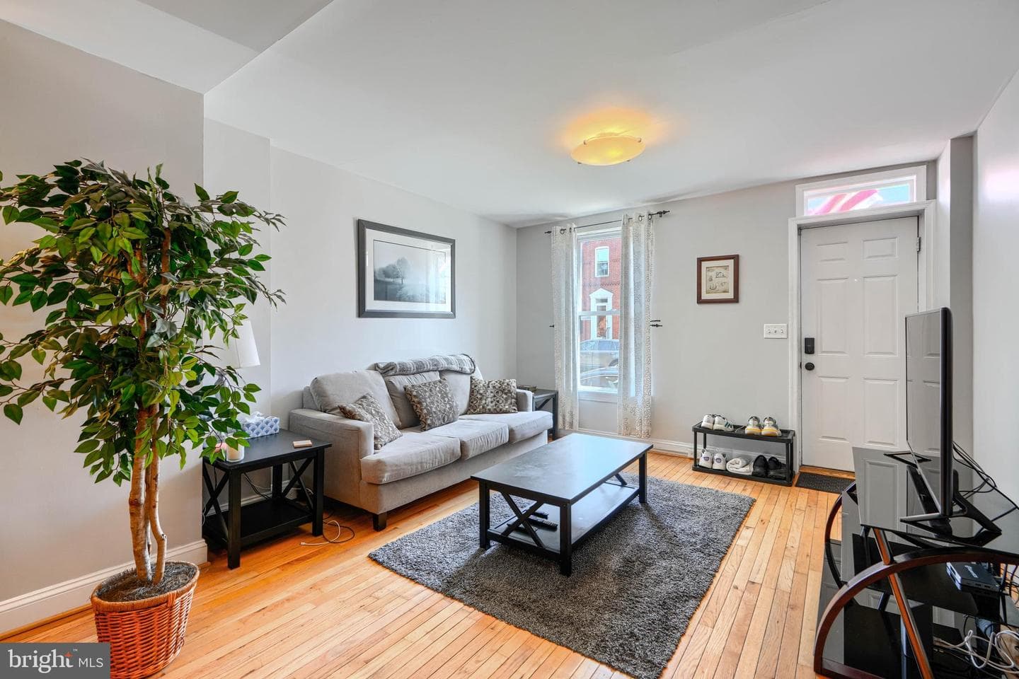 110 E Randall Street E photo 9