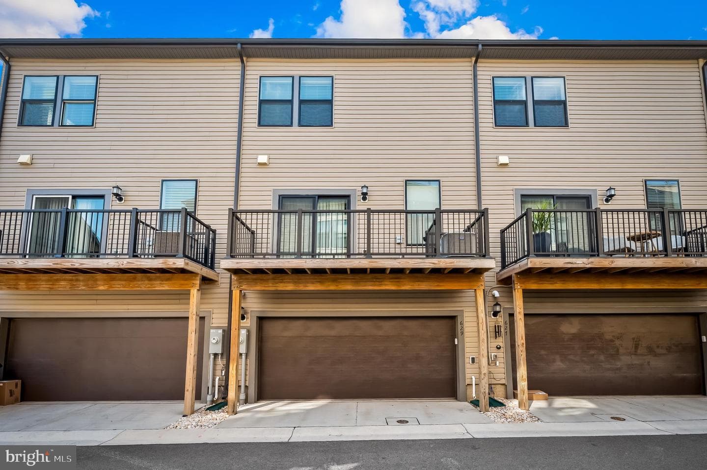 622 Mozart Way photo 4