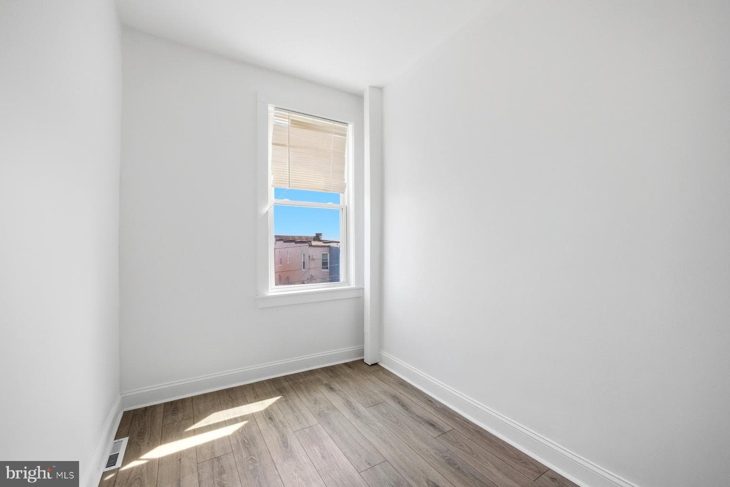 759 Linnard Street photo 15