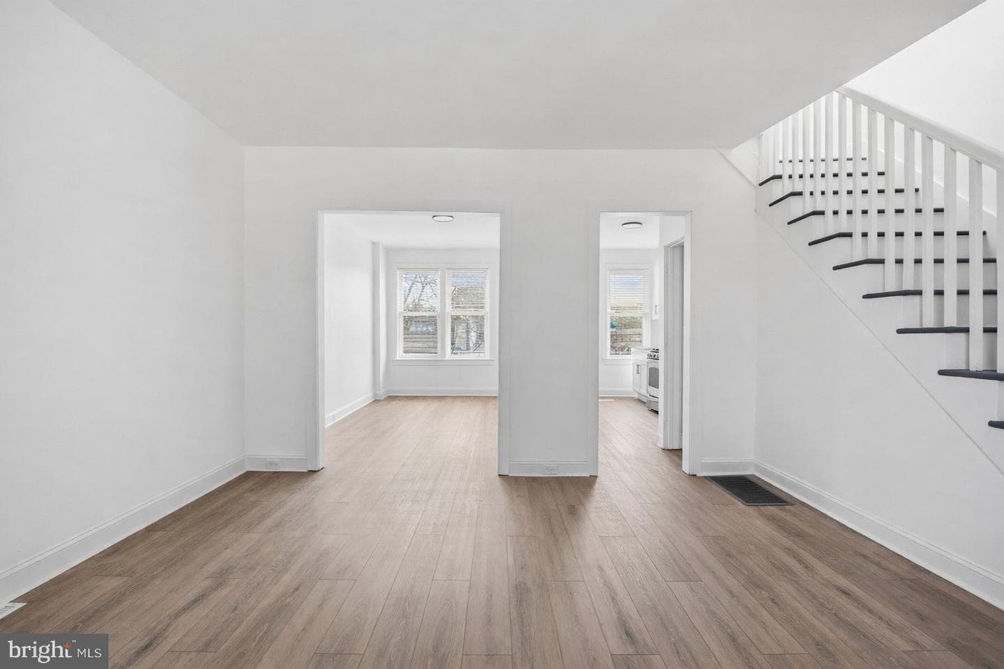 759 Linnard Street photo 3