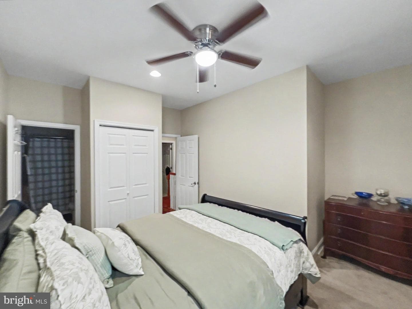 1610 N Broadway N photo 9