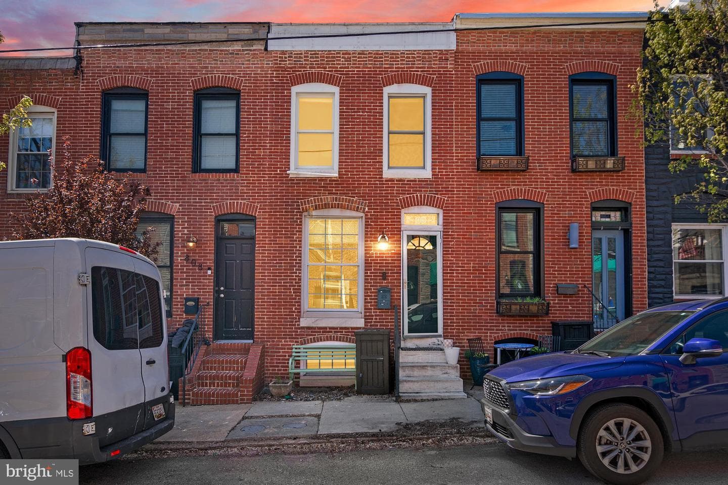 806 S Bouldin Street photo 1