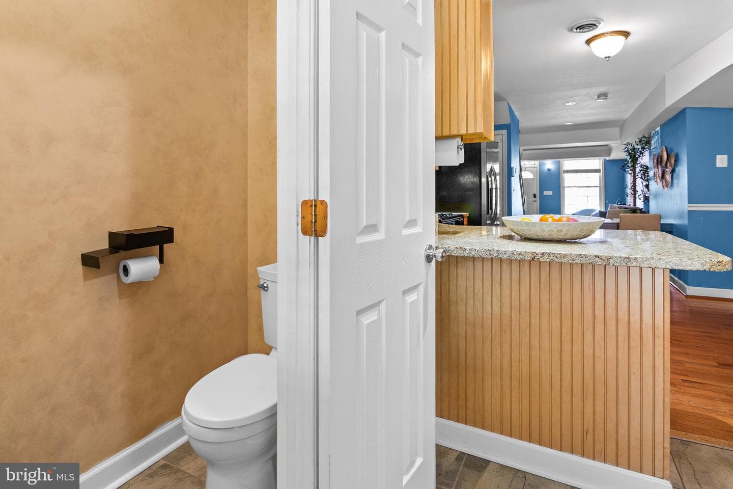 806 S Bouldin Street photo 17