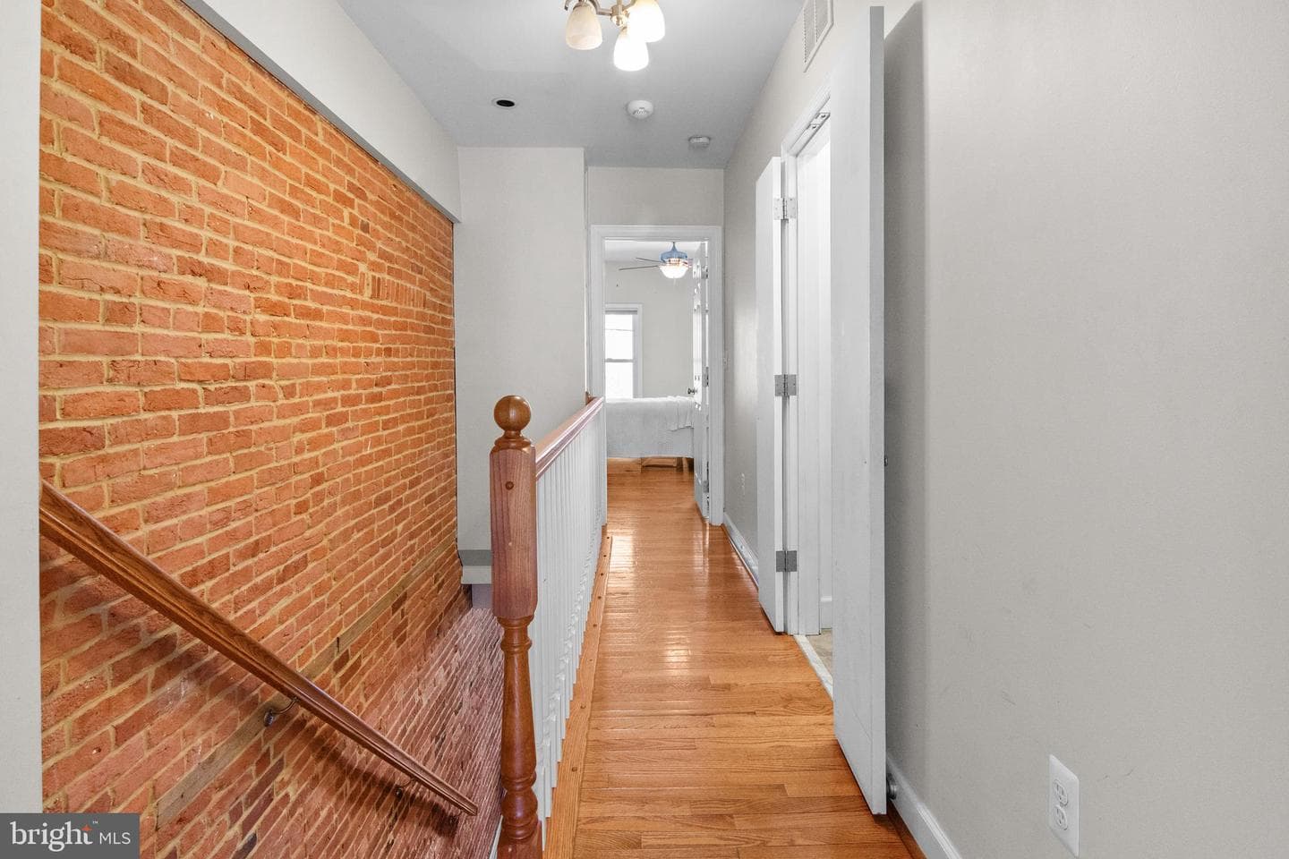 806 S Bouldin Street photo 25