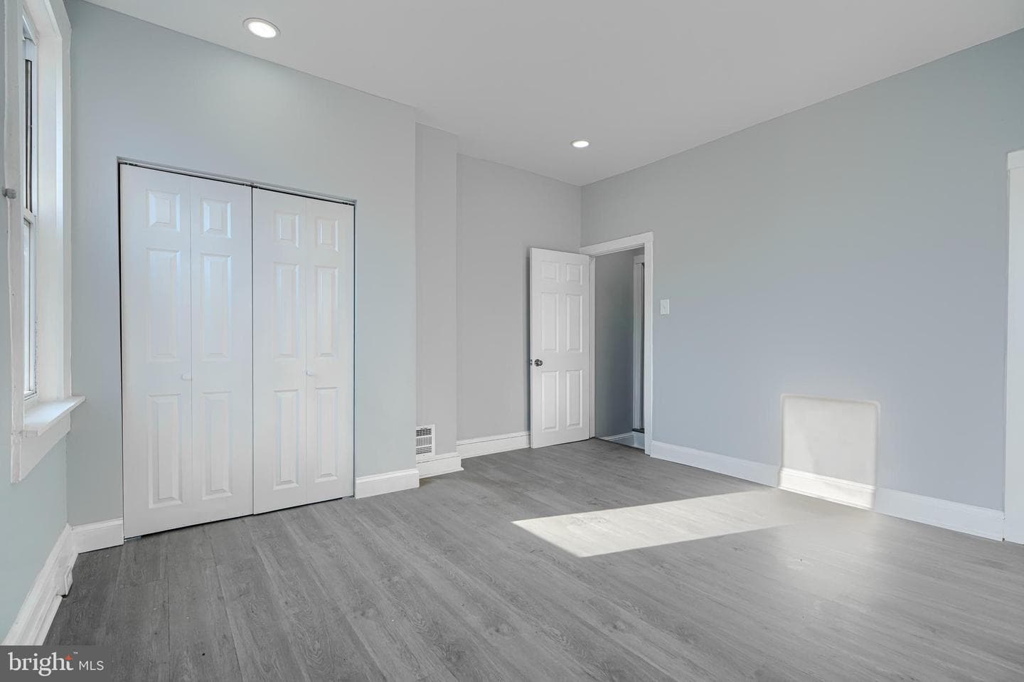 304 S Franklintown Road photo 28