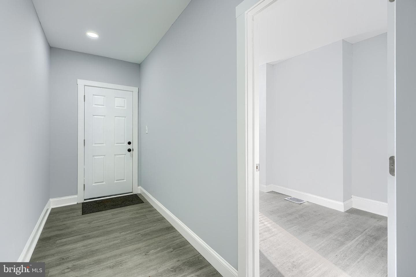 304 S Franklintown Road photo 3