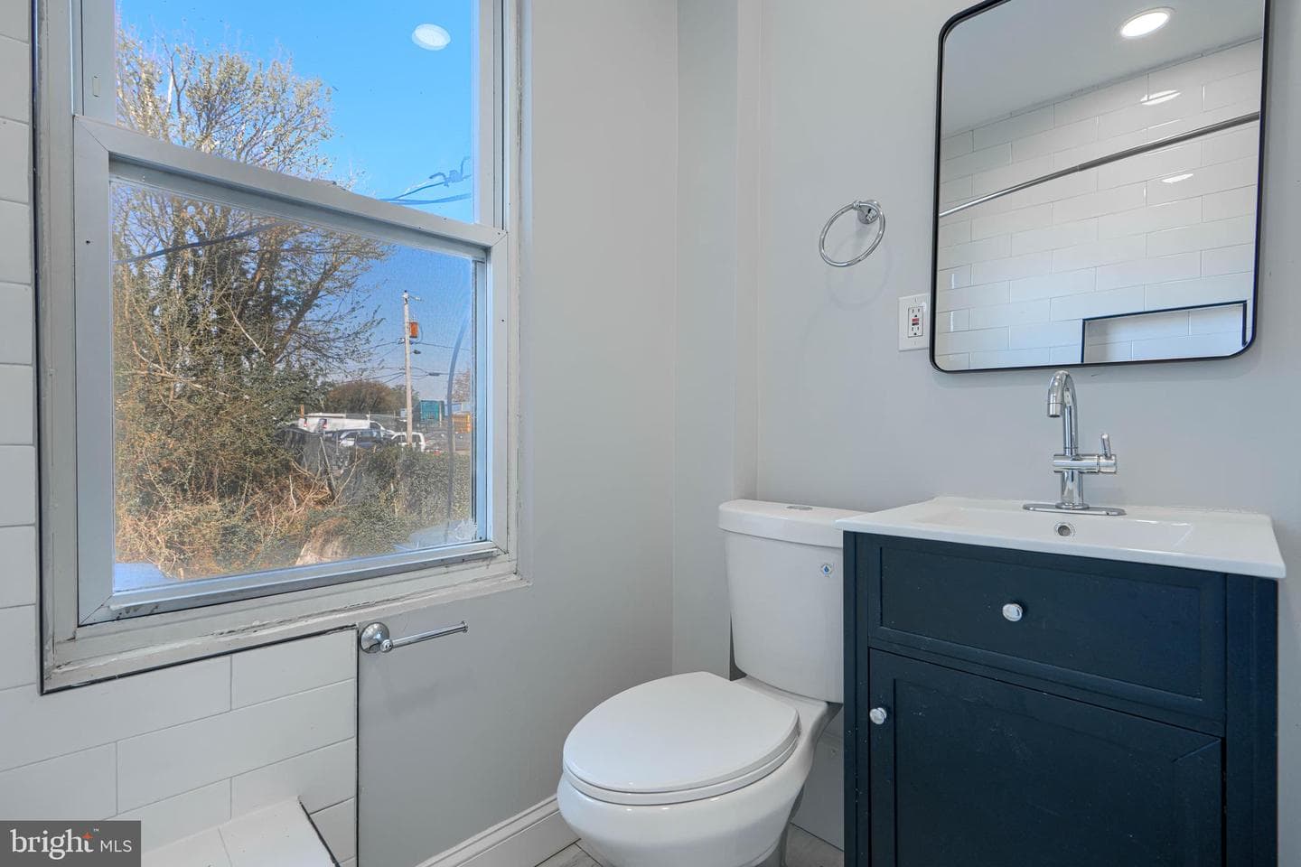 304 S Franklintown Road photo 39