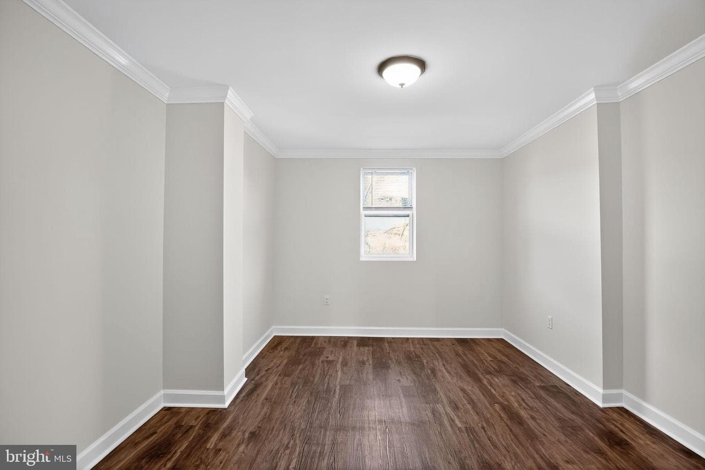 738 Bartlett Avenue photo 24