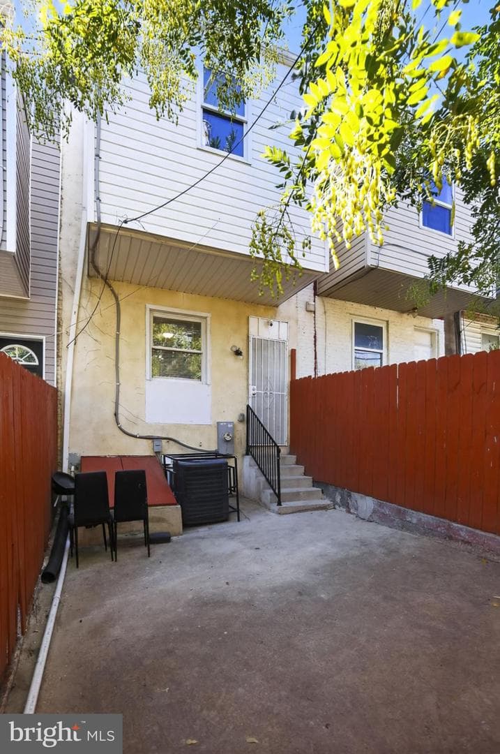 738 Bartlett Avenue photo 34