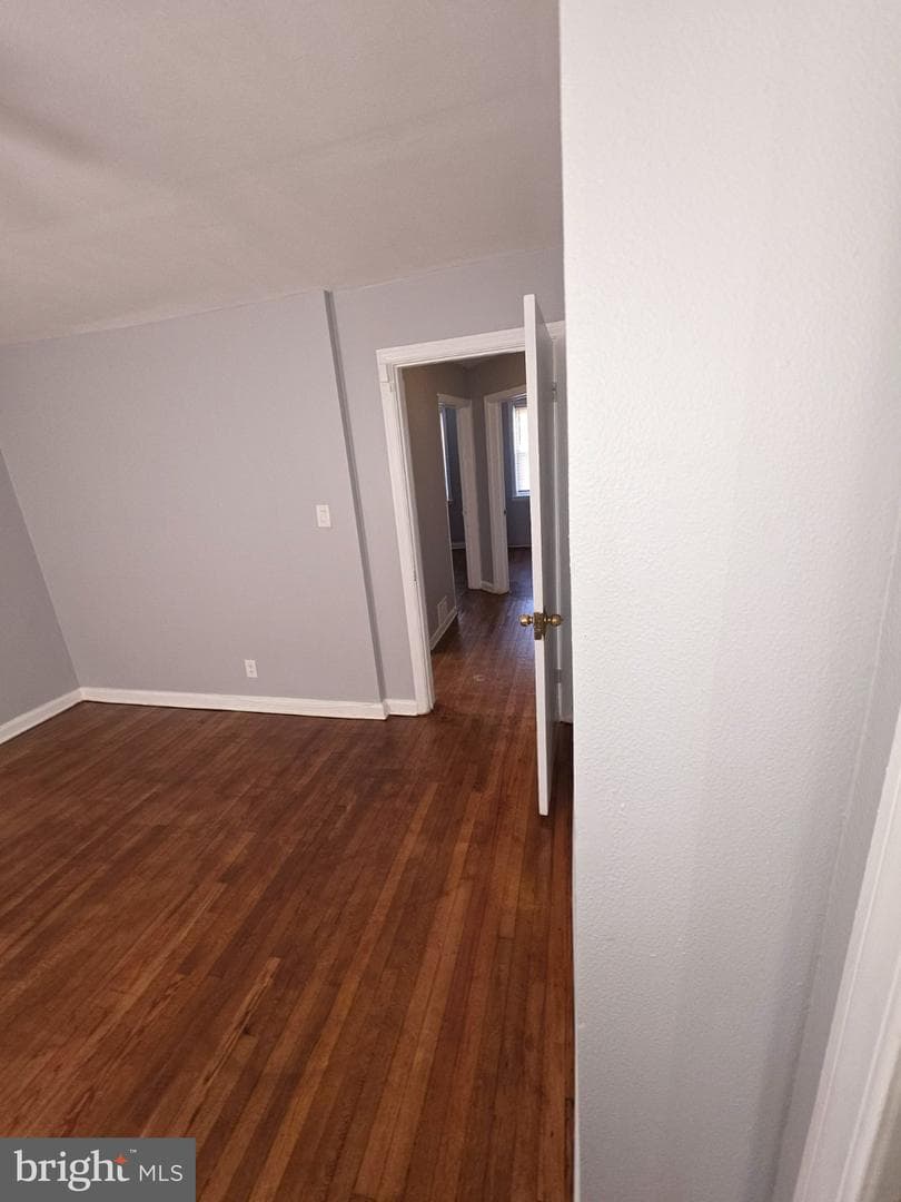 4404 Mountview Road photo 9
