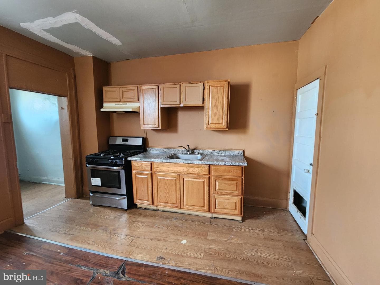 3532 Esther Place photo 11