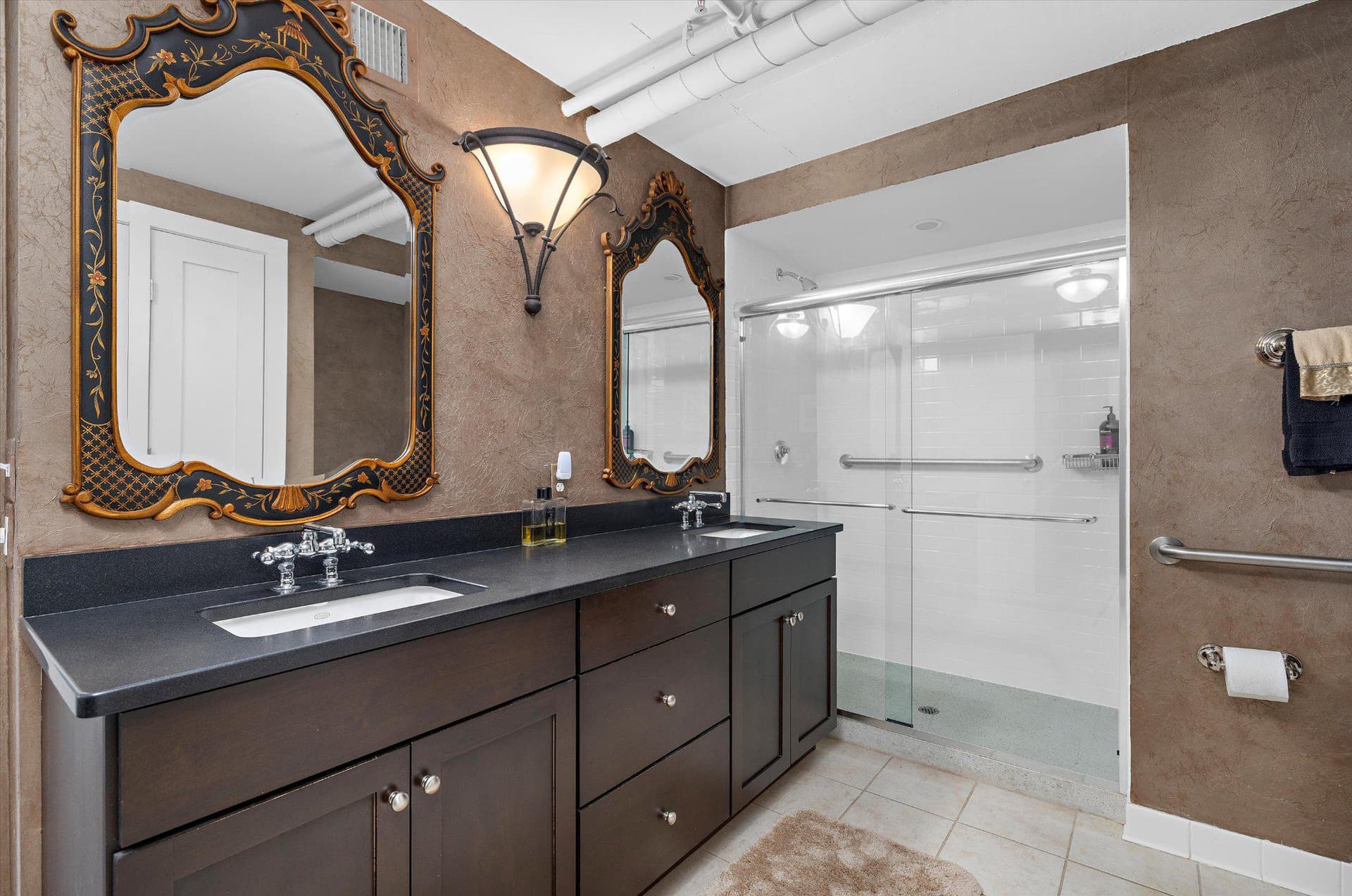 1220 Bank Street #409 photo 38