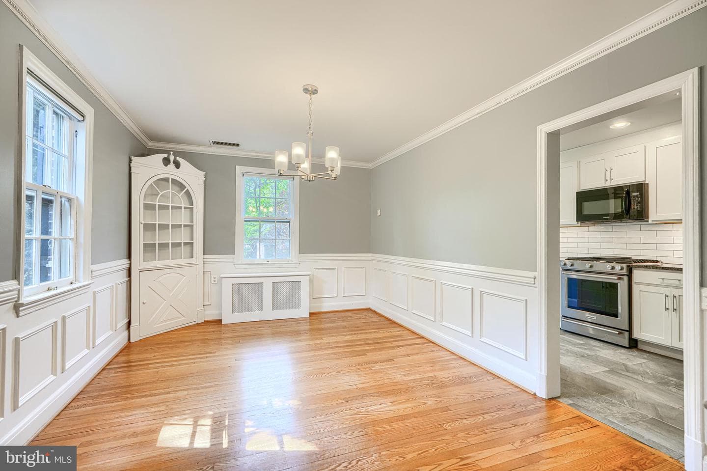 308 Woodbourne Avenue photo 11